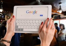 layanan google